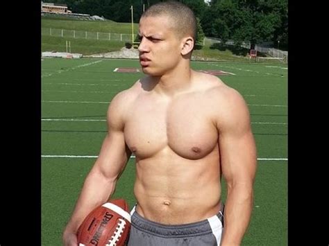 tyler1 shirtless